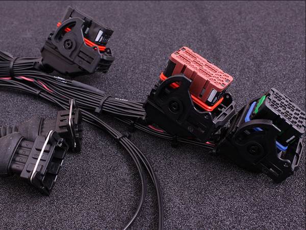 MaxxECU Pro Porsche 996 Turbo (M96/M70) PNP ECU